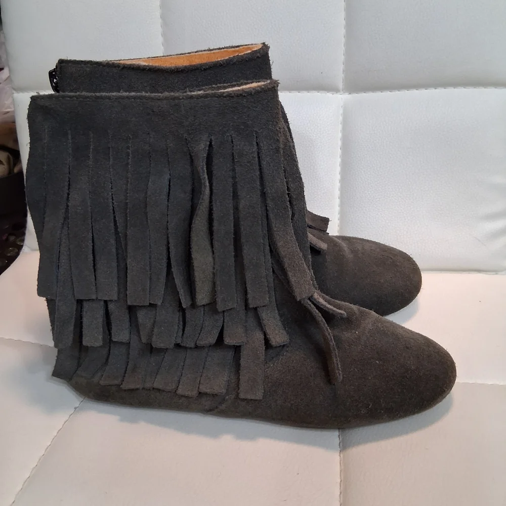 Monkey Feet Girls Grey Fringe Suede Ankle Boots Kids Comfy Shoes Sz 5-6yr